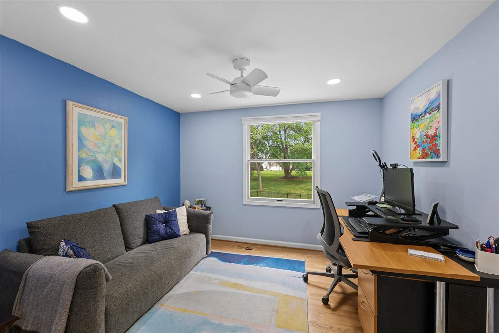 Image 26 of property listing at 11209 MAINE COVE DR, Gaithersburg, MD 20878