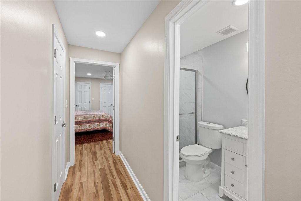 Image 35 of property listing at 11209 MAINE COVE DR, Gaithersburg, MD 20878