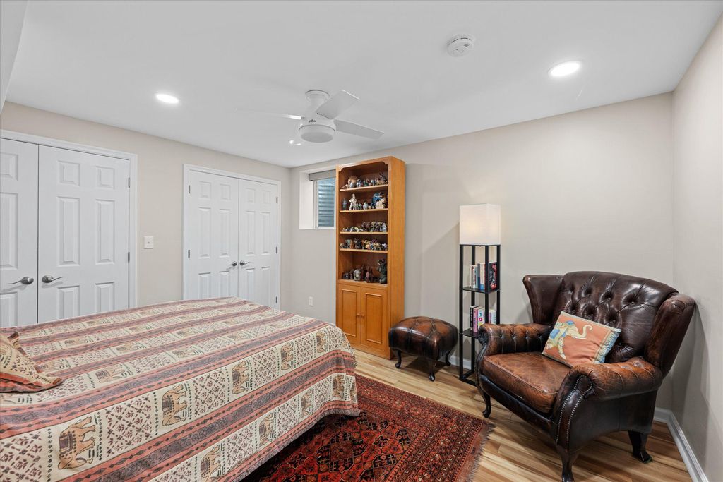 Image 36 of property listing at 11209 MAINE COVE DR, Gaithersburg, MD 20878