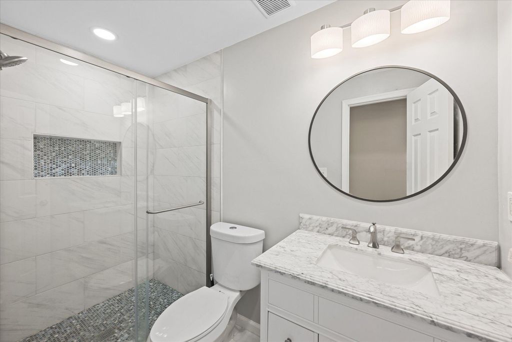 Image 37 of property listing at 11209 MAINE COVE DR, Gaithersburg, MD 20878