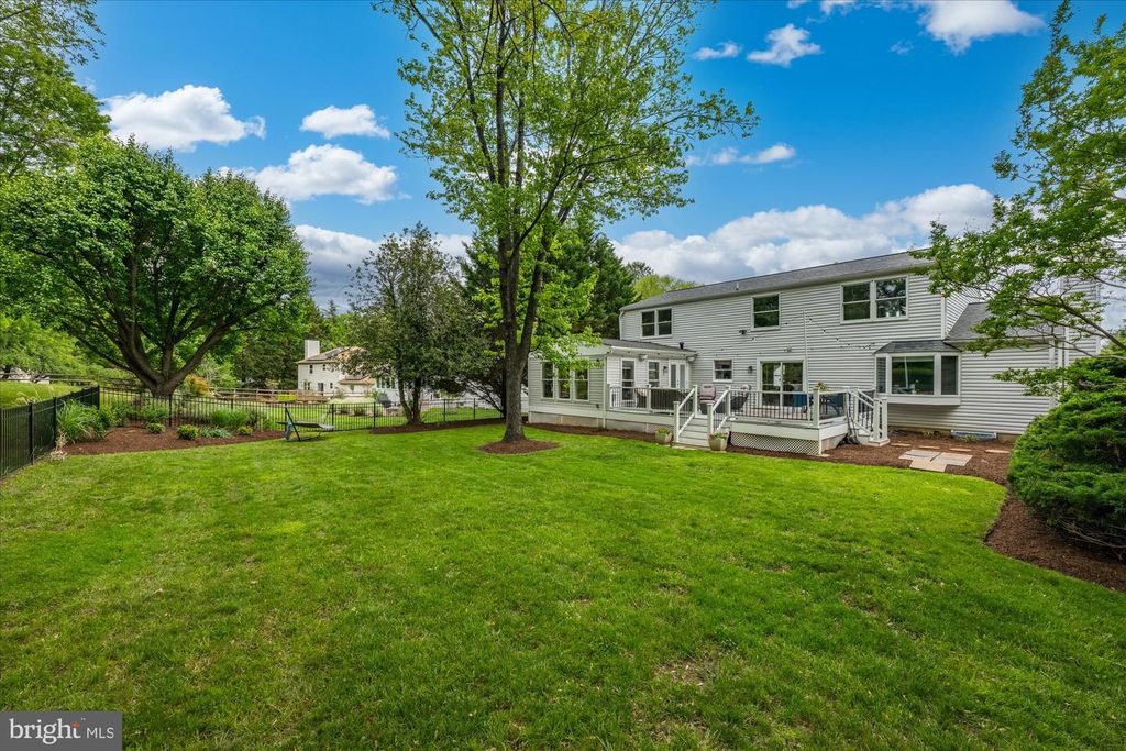 Image 42 of property listing at 11209 MAINE COVE DR, Gaithersburg, MD 20878