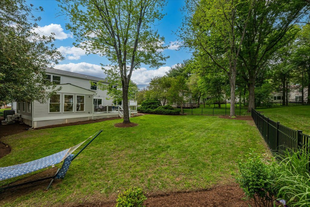 Image 43 of property listing at 11209 MAINE COVE DR, Gaithersburg, MD 20878