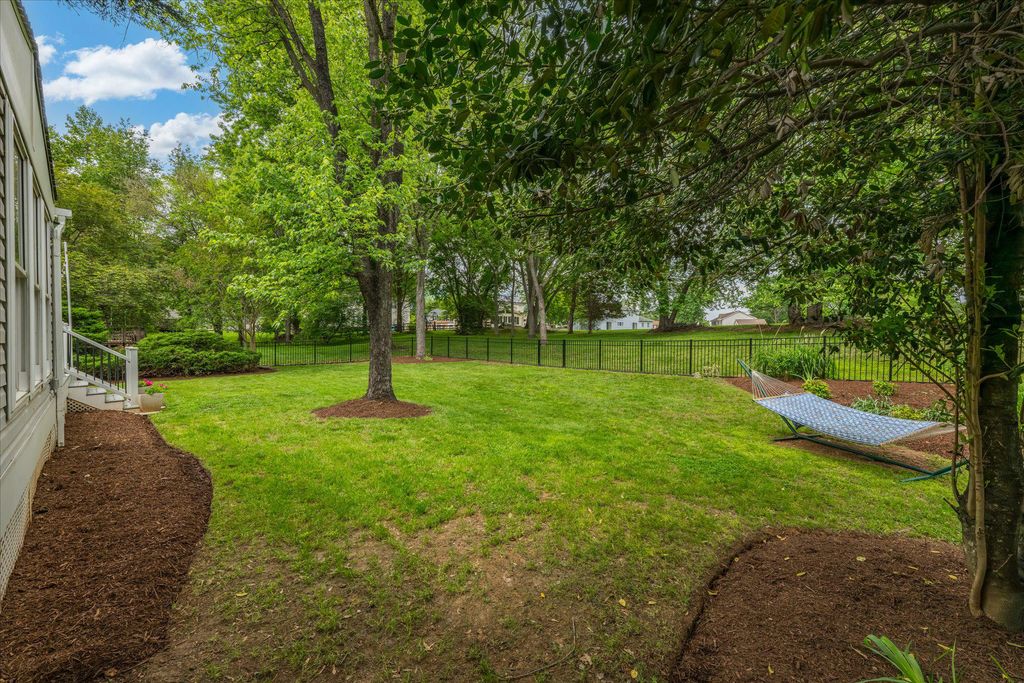 Image 44 of property listing at 11209 MAINE COVE DR, Gaithersburg, MD 20878