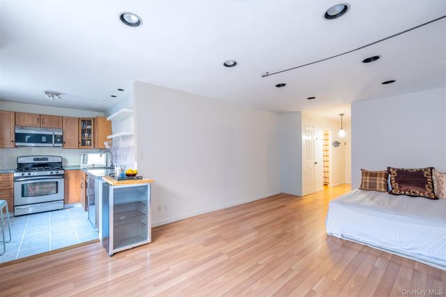 25 Franklin Avenue 6K, White Plains, NY 10601