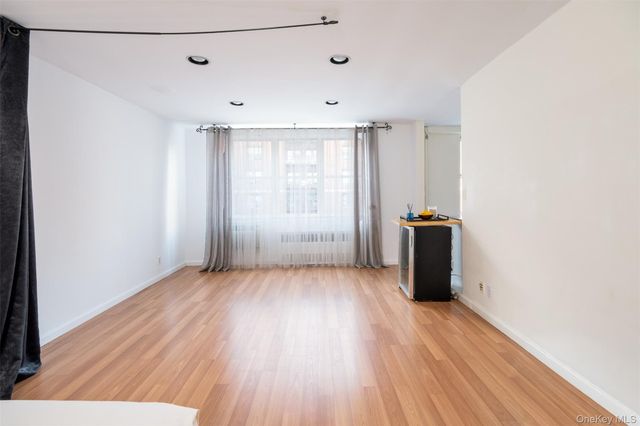 25 Franklin Avenue 6K, White Plains, NY 10601