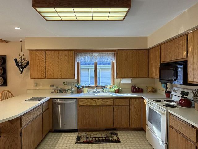 1522 N Francis STREET, Port Washington, WI 53074