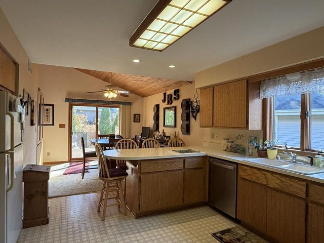 1522 N Francis STREET, Port Washington, WI 53074