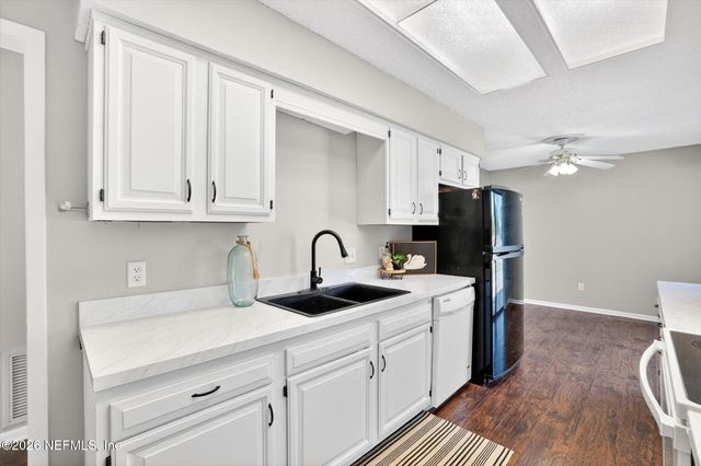 5289 RAINEY Avenue N, Orange Park, FL 32065