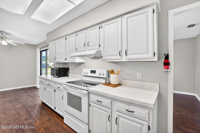 5289 RAINEY Avenue N, Orange Park, FL 32065