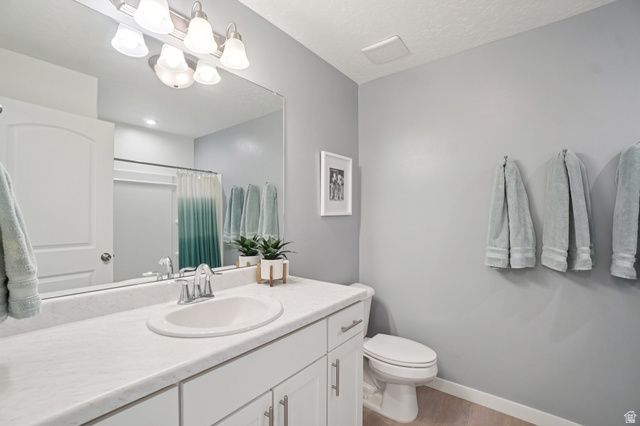 4453 E HURSTBOURNE DR, Eagle Mountain, UT 84005