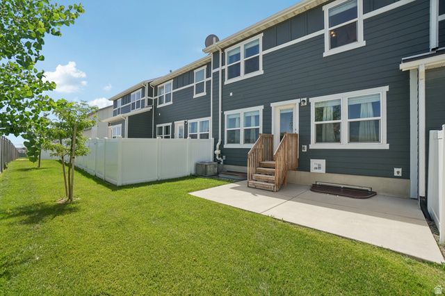 4453 E HURSTBOURNE DR, Eagle Mountain, UT 84005