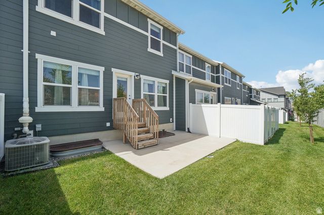 4453 E HURSTBOURNE DR, Eagle Mountain, UT 84005