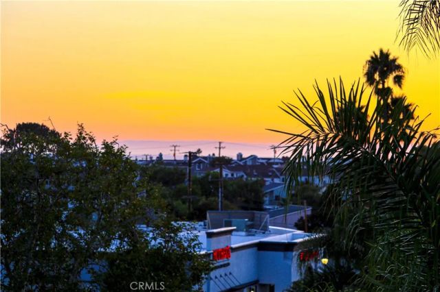 512 Jasmine Avenue, Corona Del Mar, CA 92625