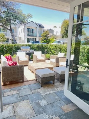 512 Jasmine Avenue, Corona Del Mar, CA 92625