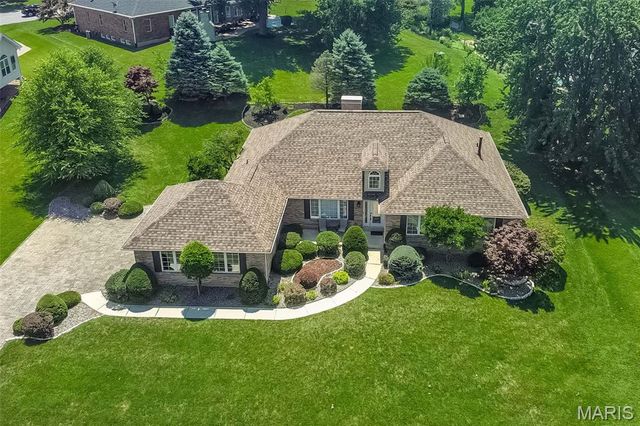 73 Gillette Field Close, St Charles, MO 63304