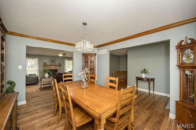 73 Gillette Field Close, St Charles, MO 63304