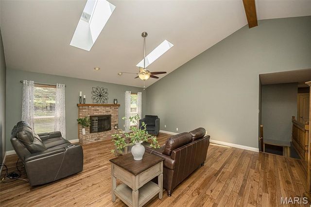73 Gillette Field Close, St Charles, MO 63304