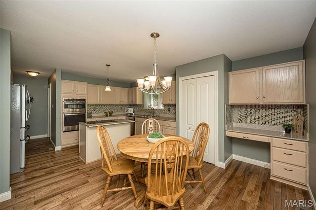 73 Gillette Field Close, St Charles, MO 63304