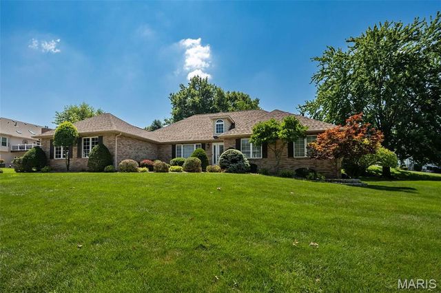 73 Gillette Field Close, St Charles, MO 63304