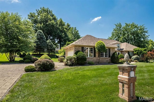 73 Gillette Field Close, St Charles, MO 63304