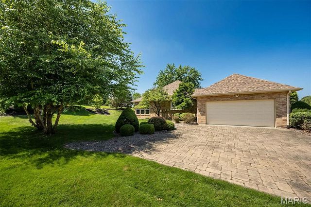 73 Gillette Field Close, St Charles, MO 63304