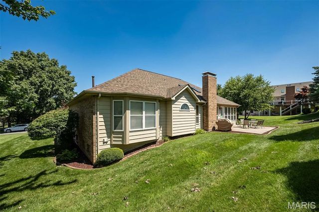 73 Gillette Field Close, St Charles, MO 63304