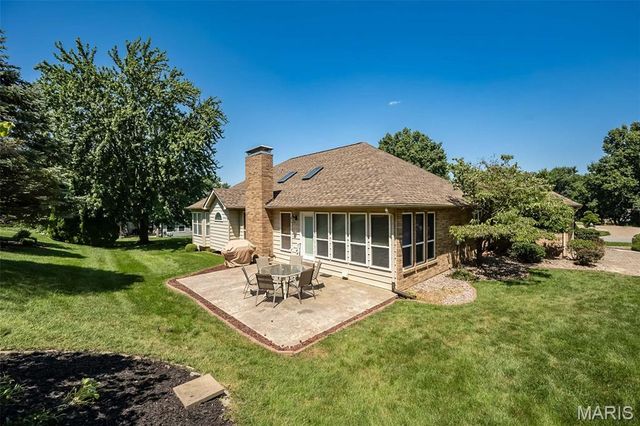 73 Gillette Field Close, St Charles, MO 63304