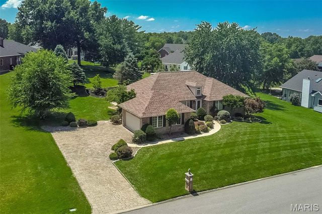 73 Gillette Field Close, St Charles, MO 63304