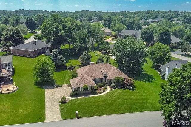 73 Gillette Field Close, St Charles, MO 63304