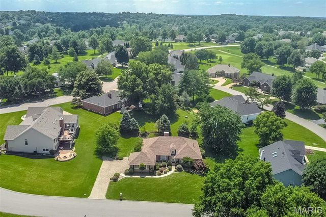73 Gillette Field Close, St Charles, MO 63304