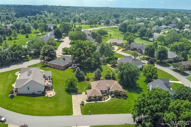 73 Gillette Field Close, St Charles, MO 63304