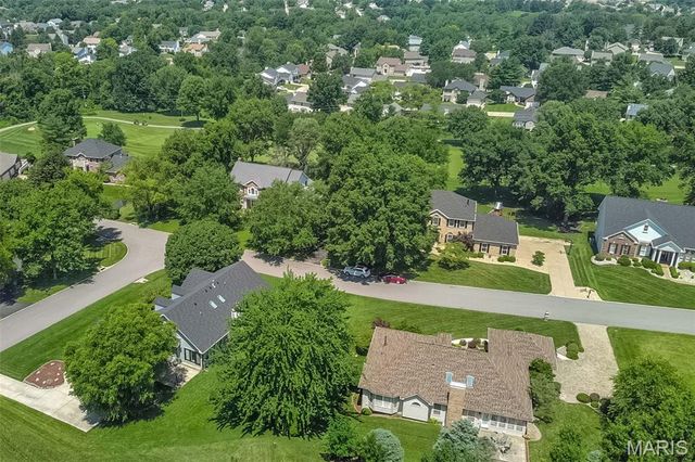 73 Gillette Field Close, St Charles, MO 63304