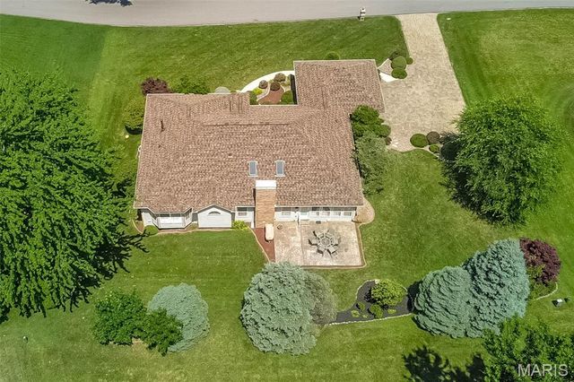 73 Gillette Field Close, St Charles, MO 63304