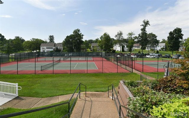 73 Gillette Field Close, St Charles, MO 63304