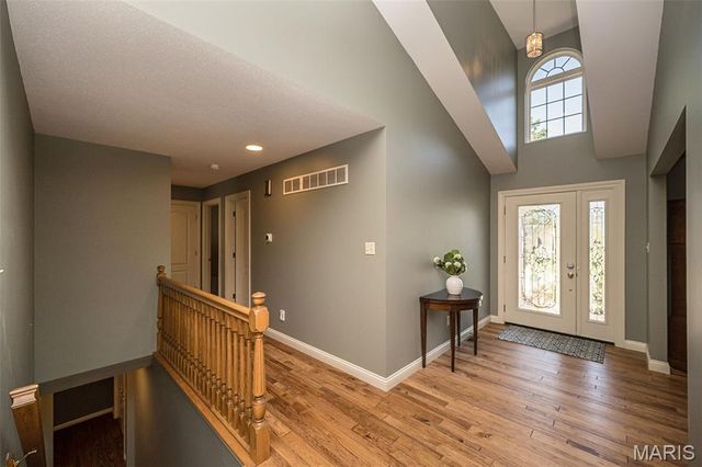 73 Gillette Field Close, St Charles, MO 63304