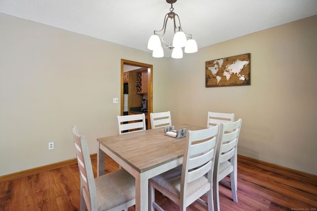 41 Elm Meadows 41, Enfield, CT 06082