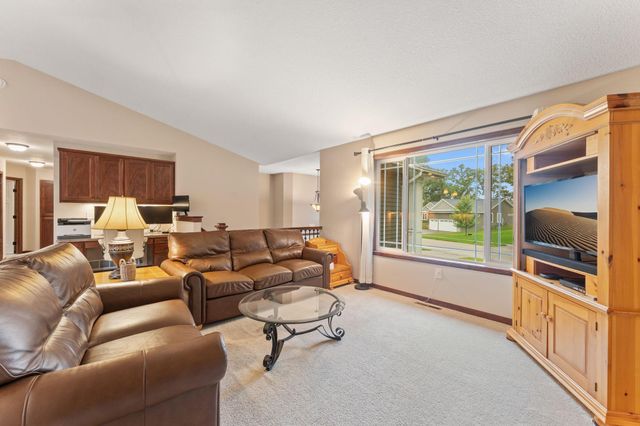 21215 Old Lake George Boulevard NW, Oak Grove, MN 55303