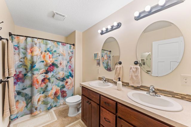 21215 Old Lake George Boulevard NW, Oak Grove, MN 55303