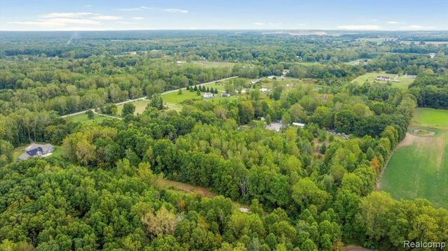 6411 W Newburg Road, Carleton, MI 48117