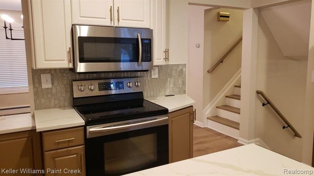 635 Cumberland Street, Mount Clemens, MI 48043