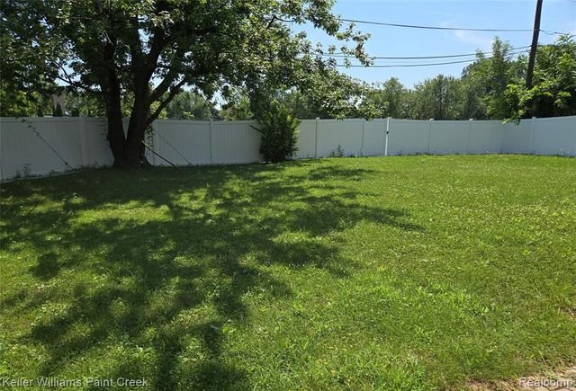 635 Cumberland Street, Mount Clemens, MI 48043