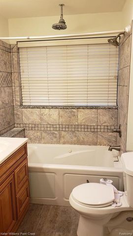 635 Cumberland Street, Mount Clemens, MI 48043