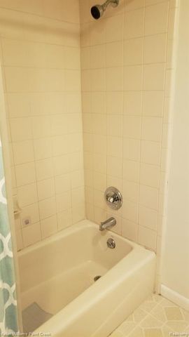 635 Cumberland Street, Mount Clemens, MI 48043