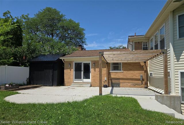635 Cumberland Street, Mount Clemens, MI 48043