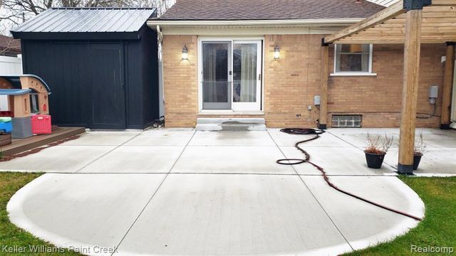 635 Cumberland Street, Mount Clemens, MI 48043