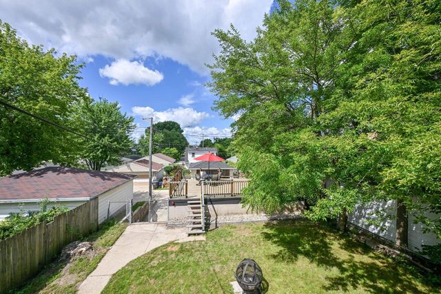 4551 S 50th STREET, Greenfield, WI 53220