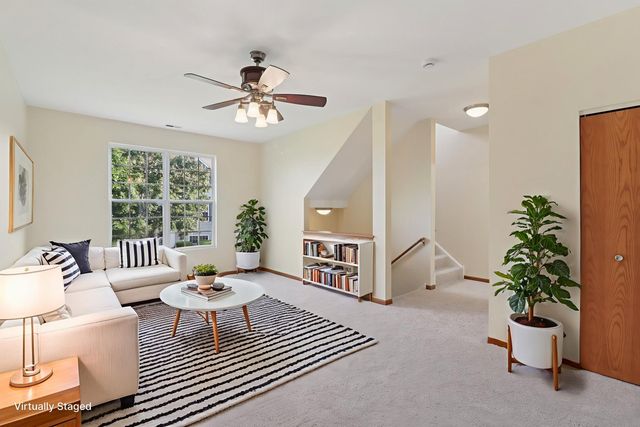 1475 W Sedgewood Court, Round Lake, IL 60073