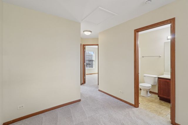 1475 W Sedgewood Court, Round Lake, IL 60073