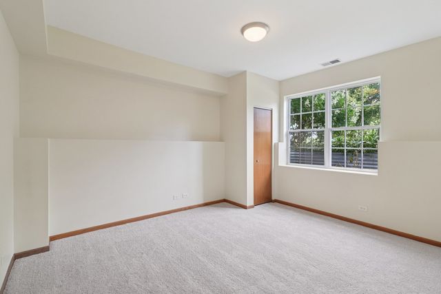 1475 W Sedgewood Court, Round Lake, IL 60073