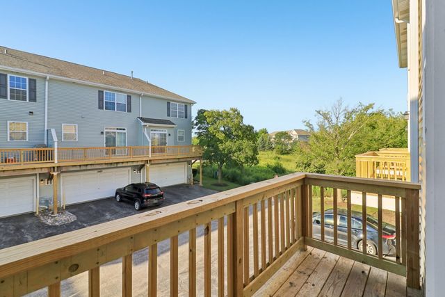 1475 W Sedgewood Court, Round Lake, IL 60073